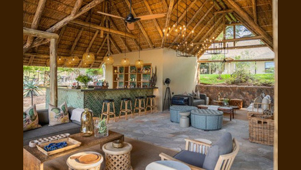 Thornybush+Game+Lodge+-+Main+Area-5.jpg